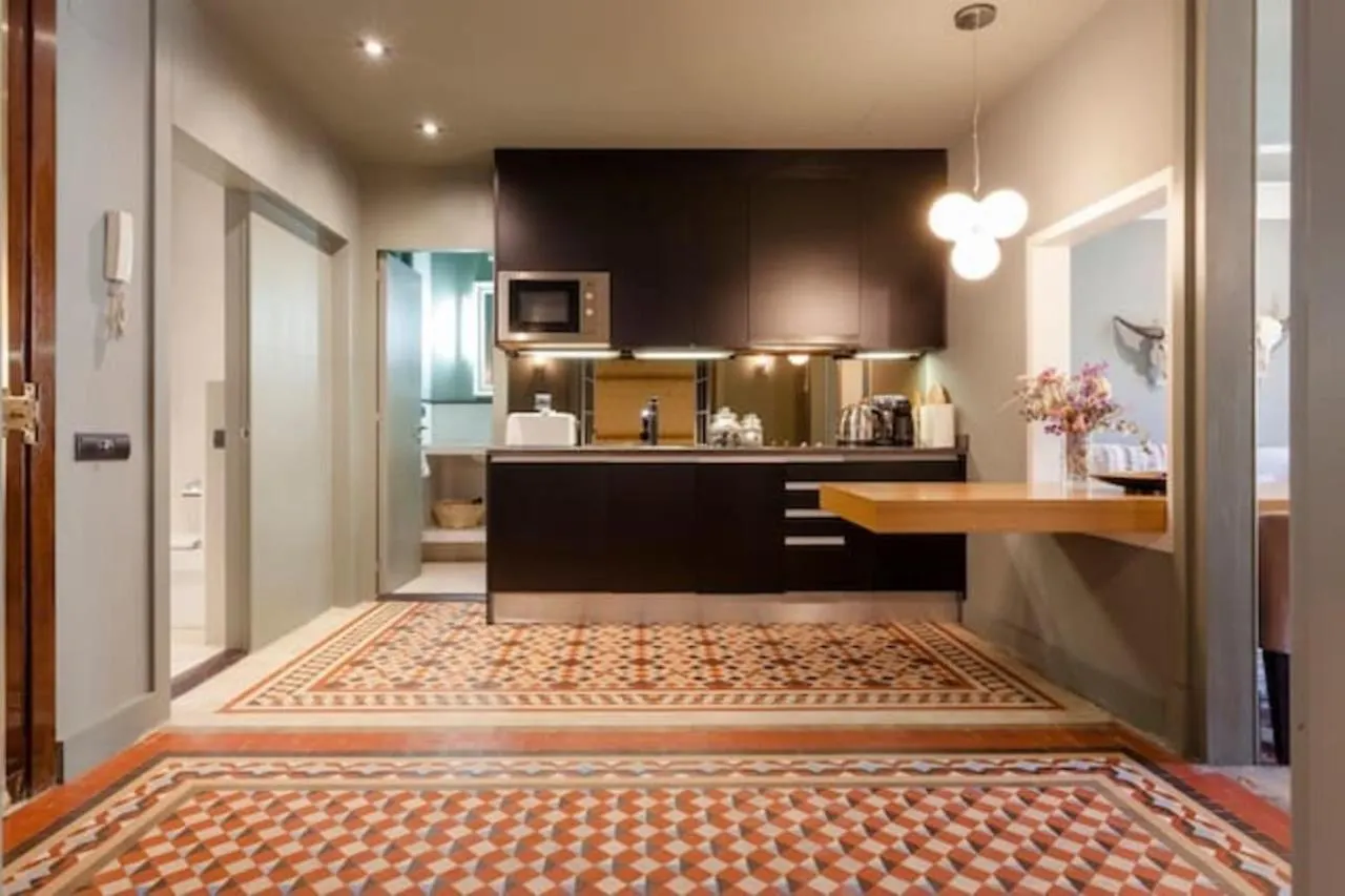 Apartment Unique Rentals - Luxurious Oasis Barcelona